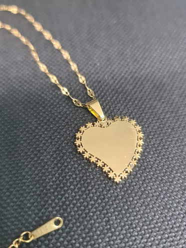 HEART NECKLACE