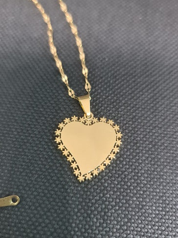 HEART NECKLACE