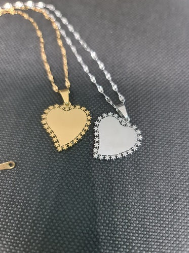 HEART NECKLACE